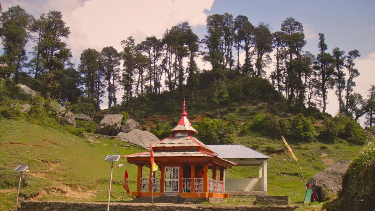 Temple courtyard in Jibhi