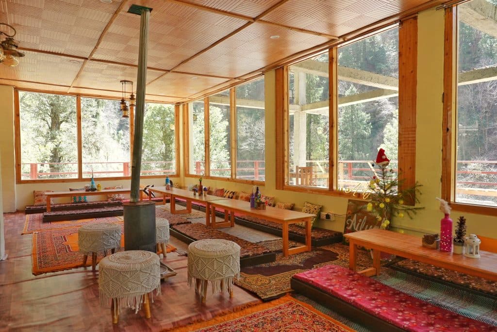 Ailyak Café Shoja: Food, Conversations, and Stillness