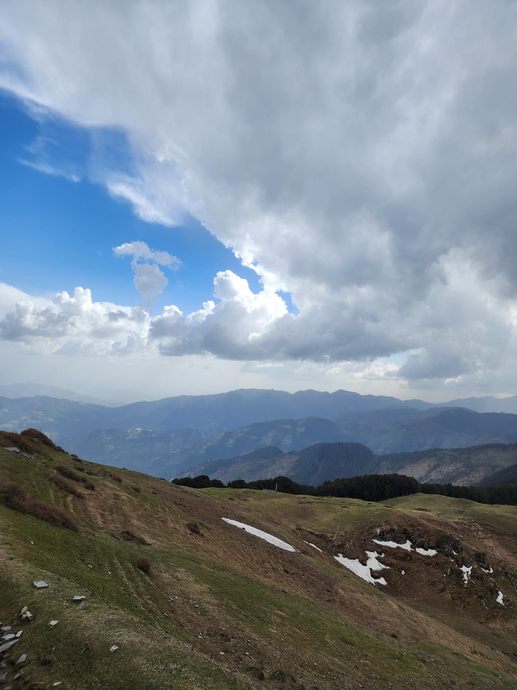 Chasing Clouds and Quiet: The Road from Jibhi to Jalori Pass