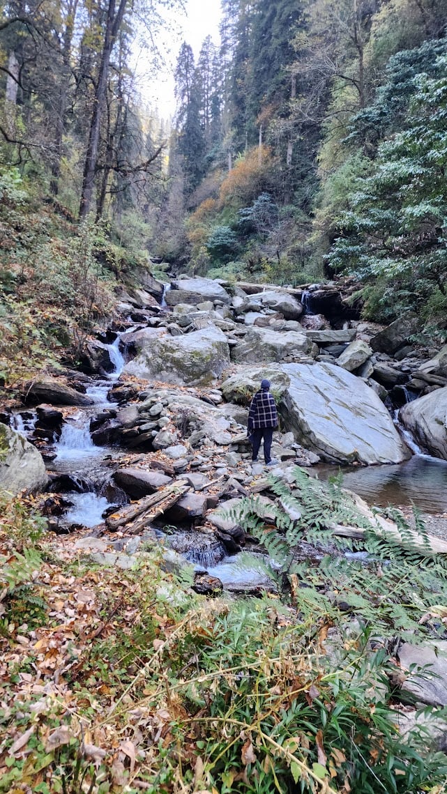 River crossing on rocks near Ailyak Café